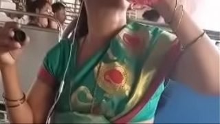 Daring spy on Sexy Aunty in train