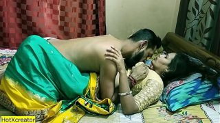 Indian Cheating AUnty Fucked With Shop Owner
