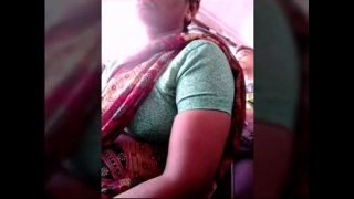 Marathi Aunty boobs pressed with blouse